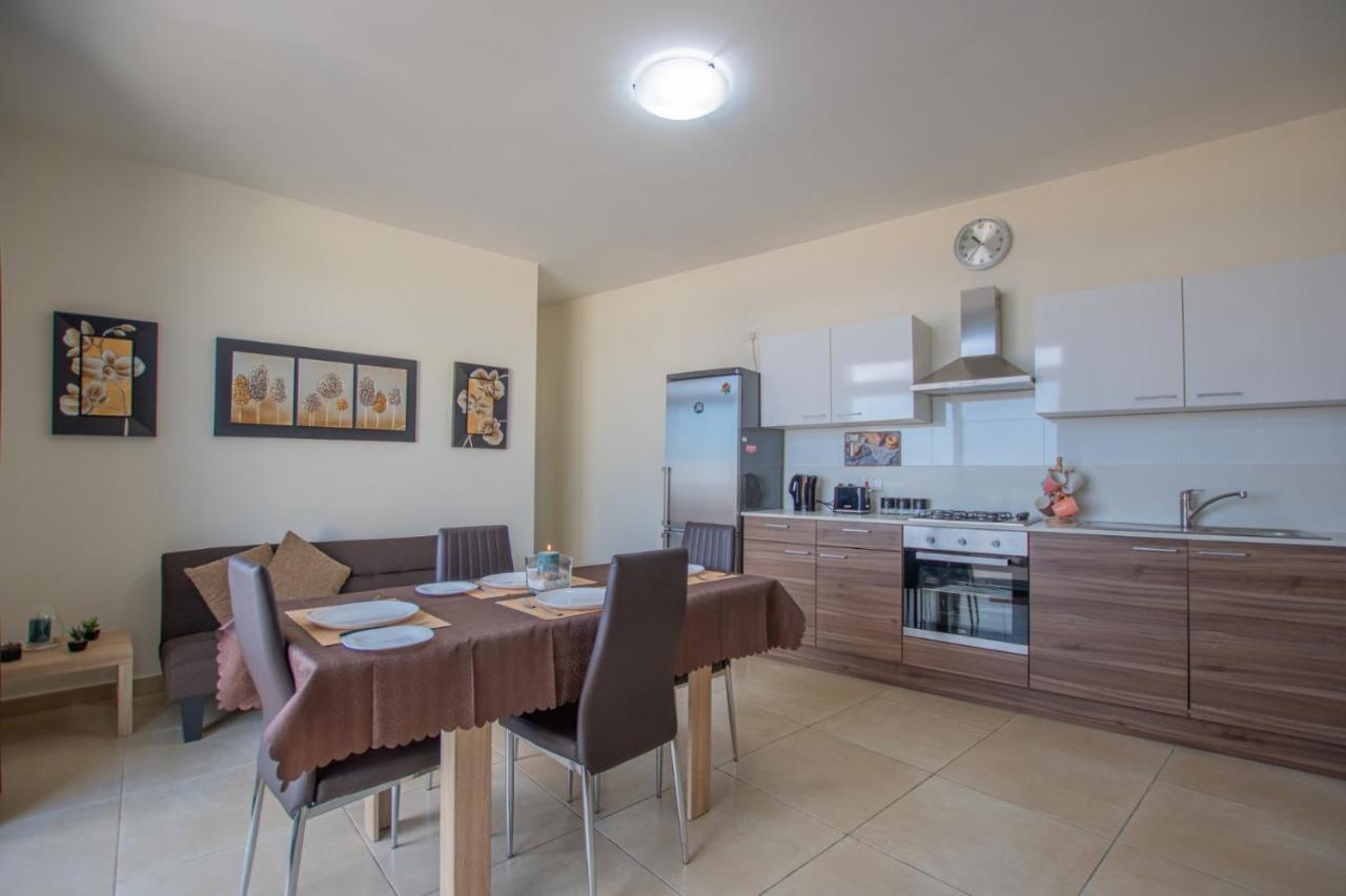 Kernice Penthouse With Sea And Country Views Of Xghajra Екстериор снимка