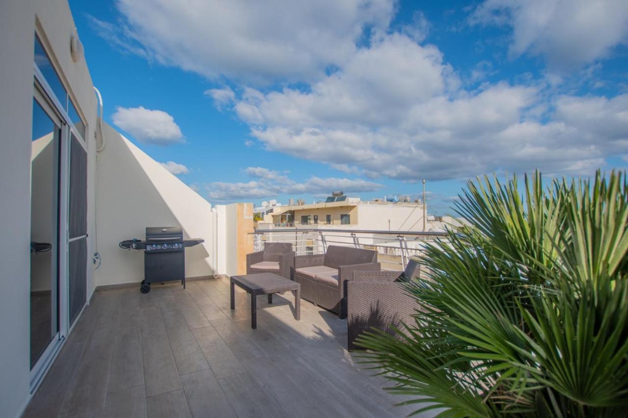 Kernice Penthouse With Sea And Country Views Of Xghajra Екстериор снимка