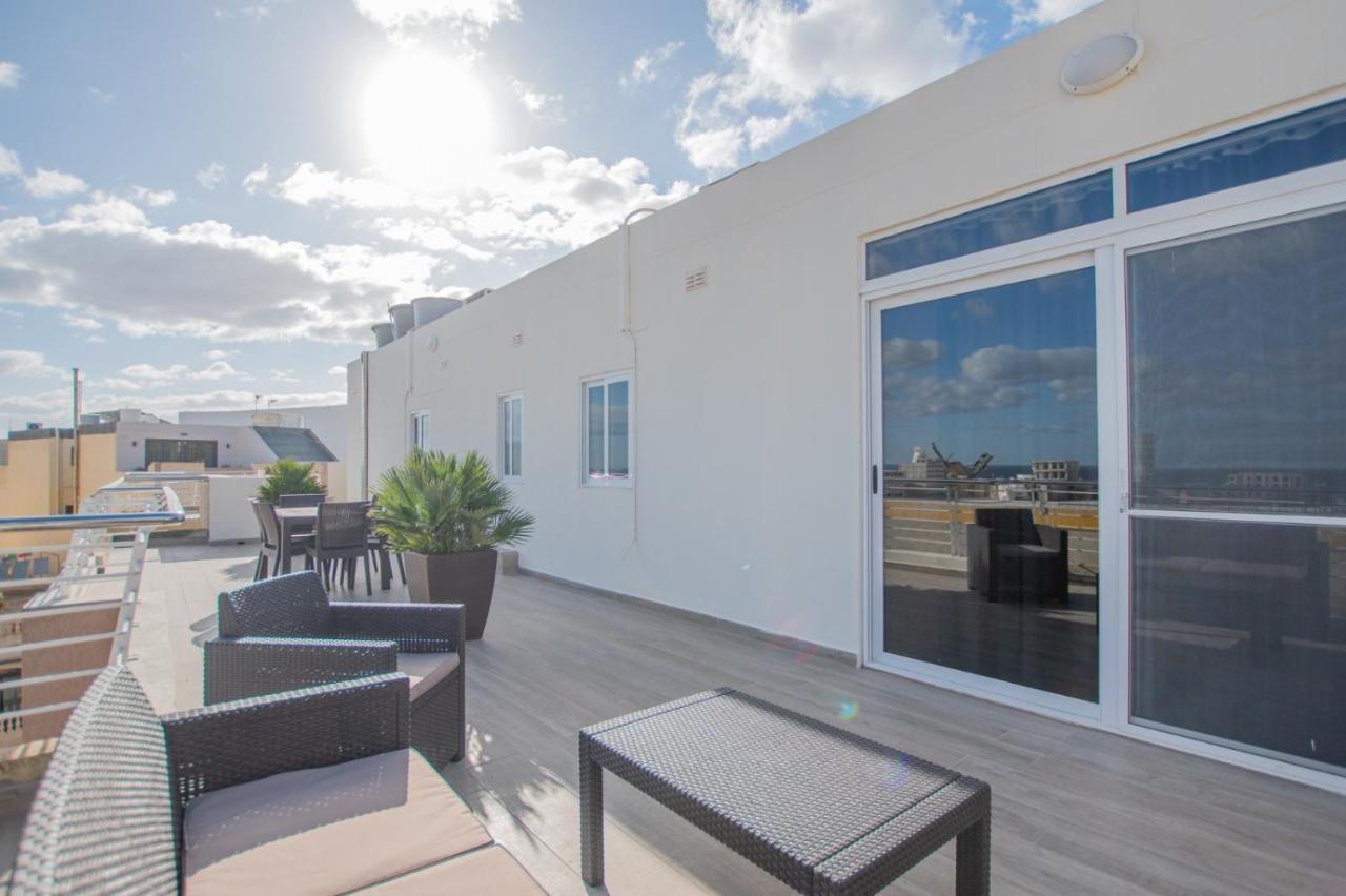Kernice Penthouse With Sea And Country Views Of Xghajra Екстериор снимка