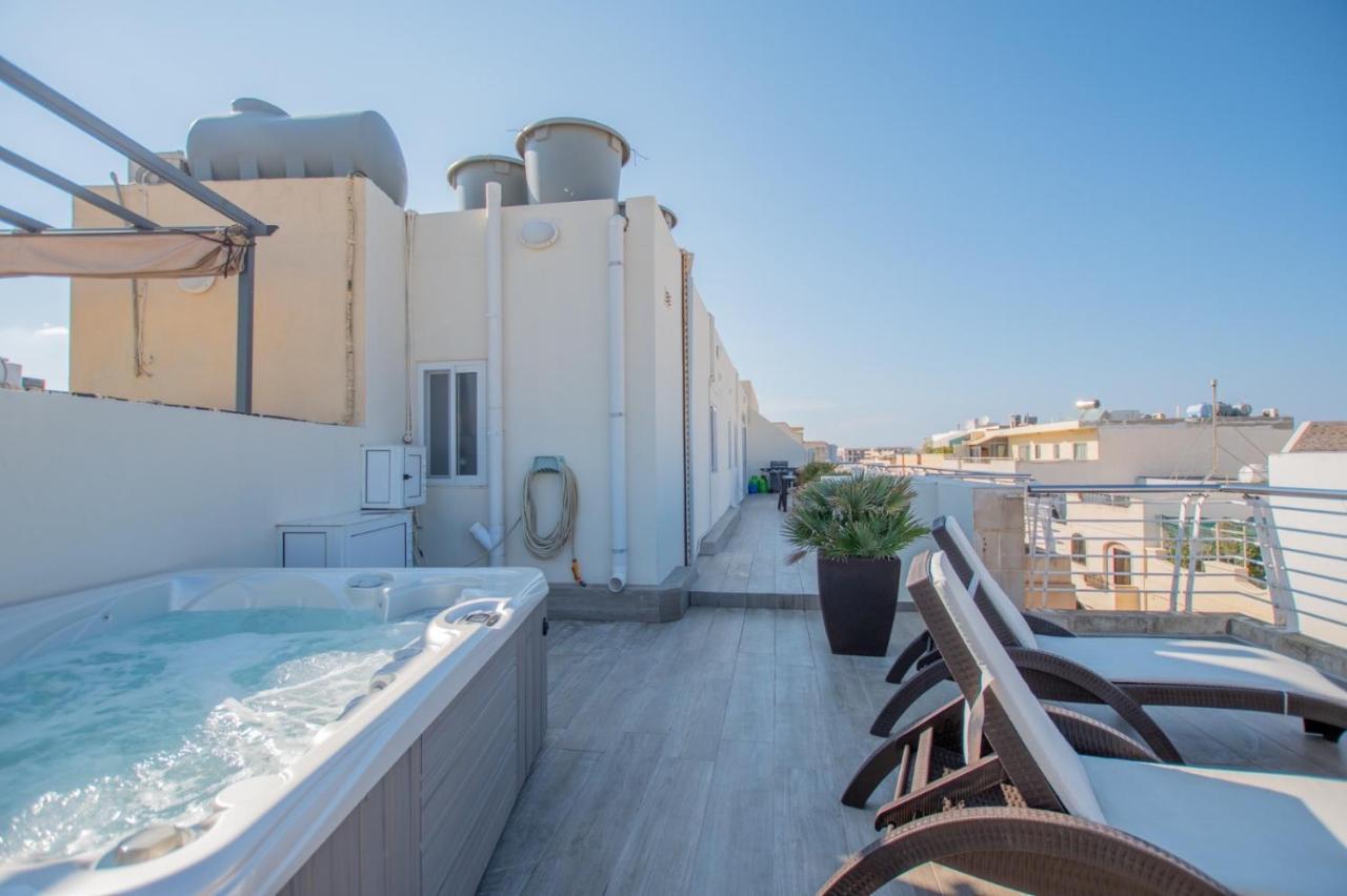 Kernice Penthouse With Sea And Country Views Of Xghajra Екстериор снимка